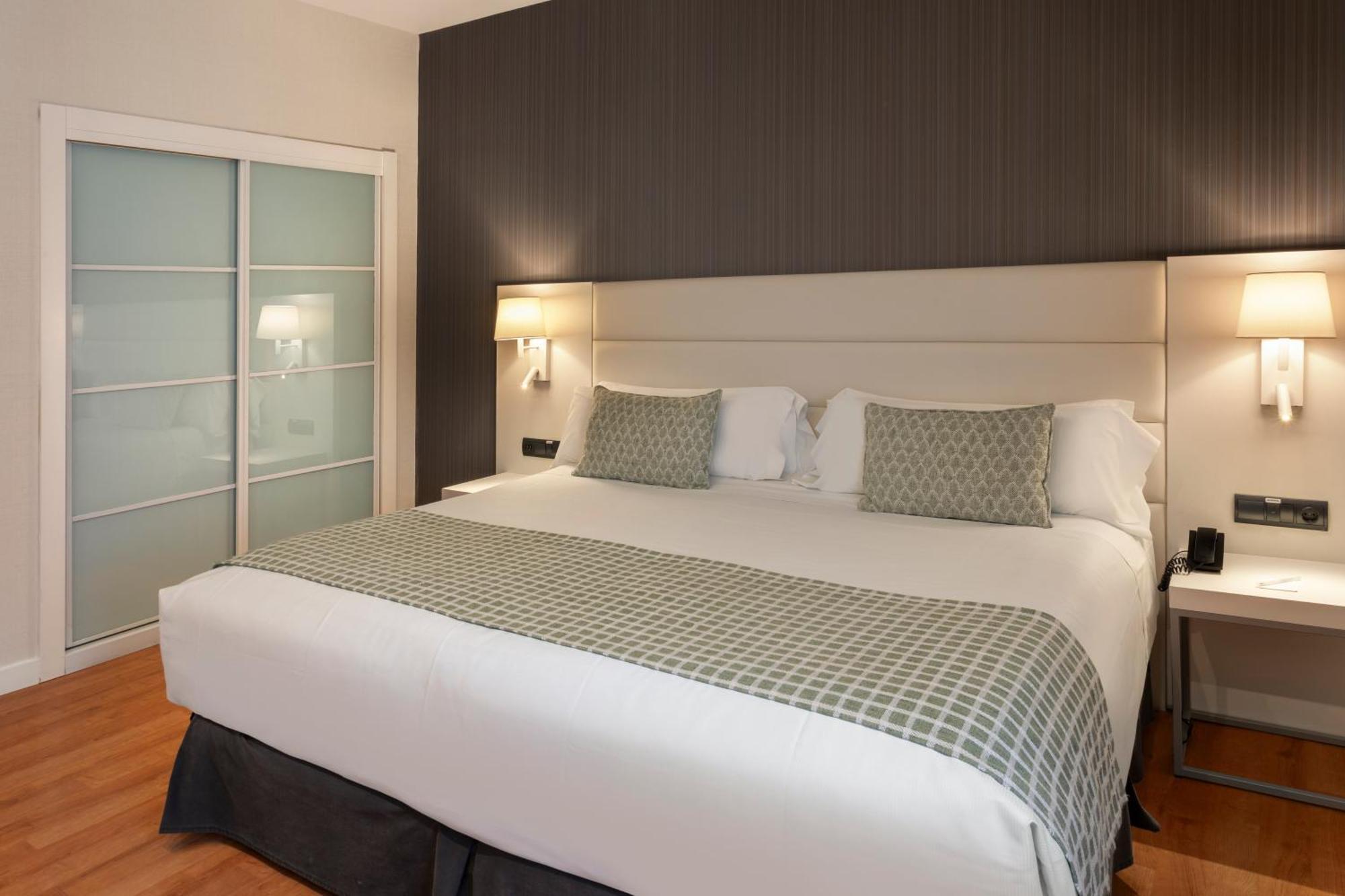 Double or Twin Room,1697787558:JPEG